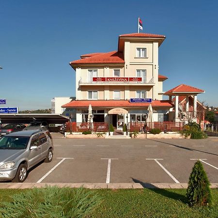 Hotel Knezevina Враниц Екстериор снимка
