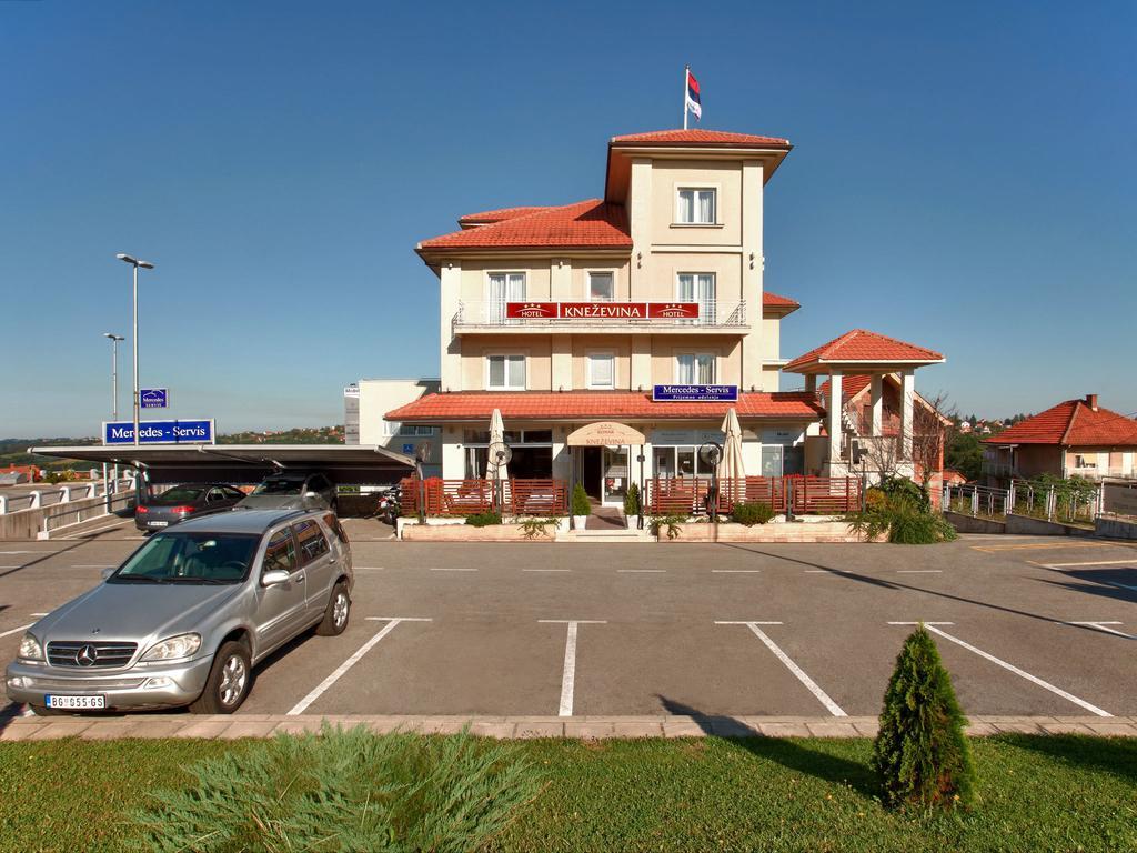 Hotel Knezevina Враниц Екстериор снимка