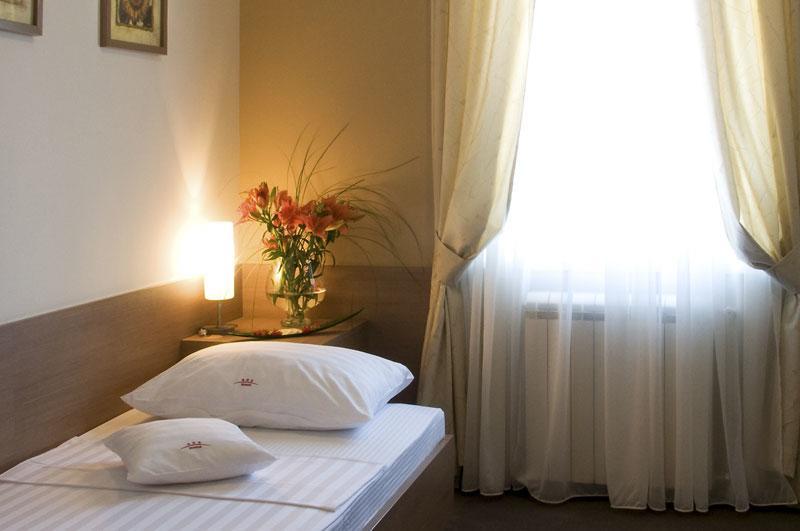 Hotel Knezevina Враниц Екстериор снимка