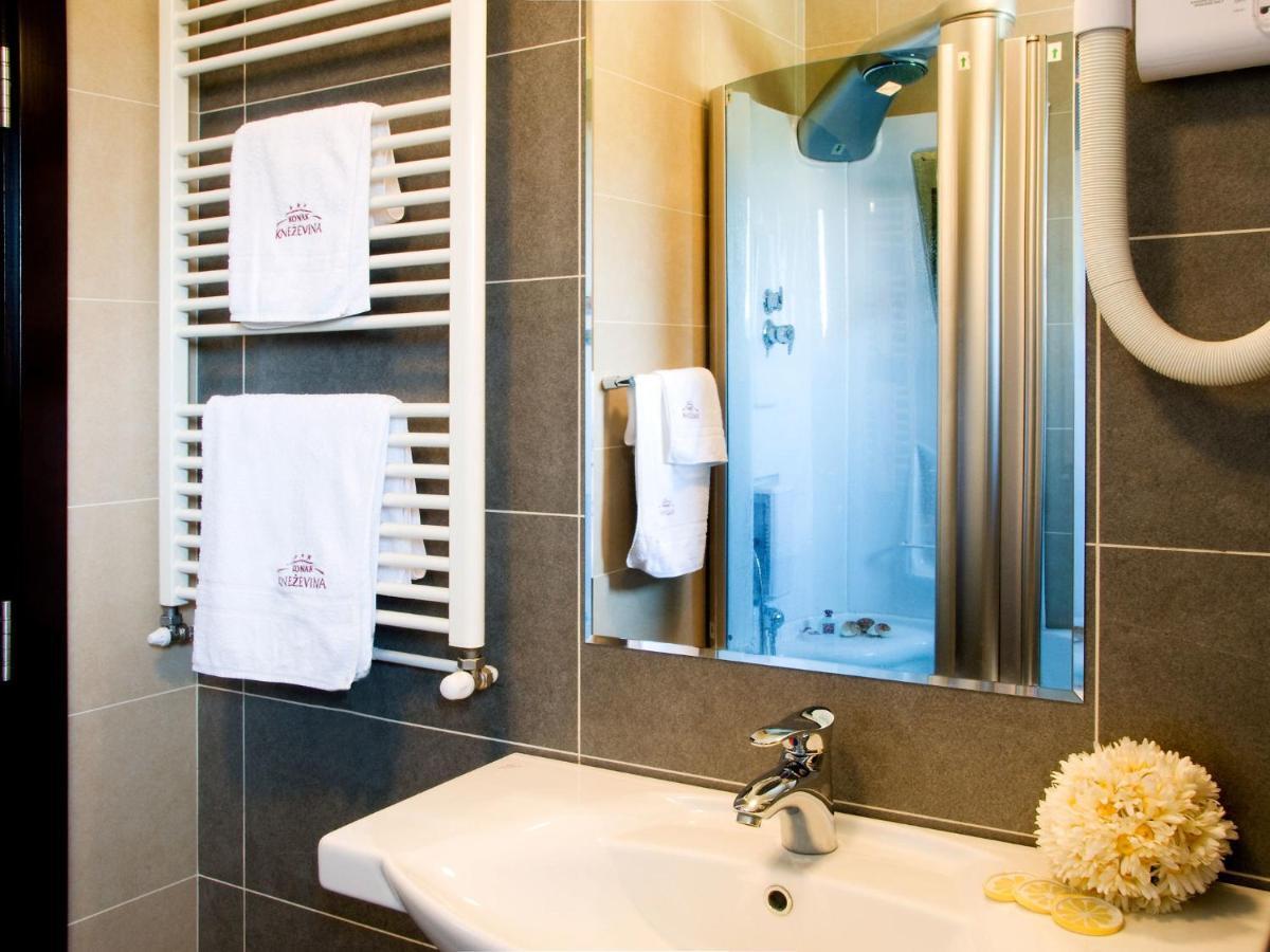 Hotel Knezevina Враниц Стая снимка